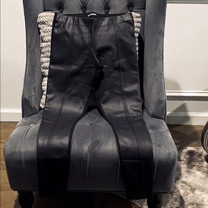 EXPRESS black vegan leather front leggings-NEW!